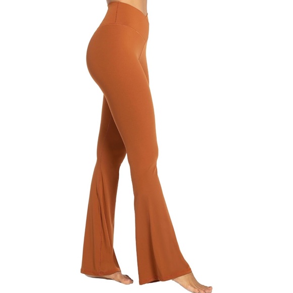 Chic High Waisted Flare Yoga Pants - Picture 5 of 6